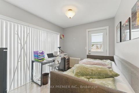 Photo 11 at 9-11 Bracebridge Avenue, Lumsden, Toronto