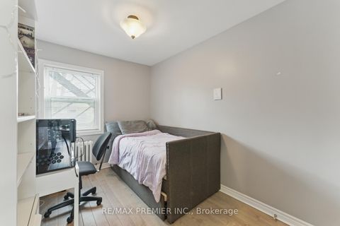 Photo 12 at 9-11 Bracebridge Avenue, Lumsden, Toronto