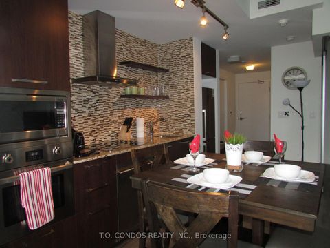 Photo 5 at 1901 - 12 York Street, Waterfront Communities C1, Toronto