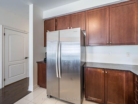 Photo 13 at 15 Lowther Avenue, Oak Ridges, Richmond Hill