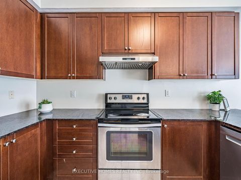 Photo 14 at 15 Lowther Avenue, Oak Ridges, Richmond Hill