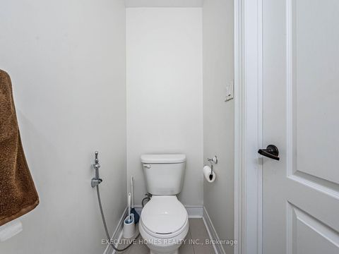 Photo 17 at 15 Lowther Avenue, Oak Ridges, Richmond Hill