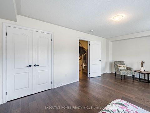 Photo 25 at 15 Lowther Avenue, Oak Ridges, Richmond Hill