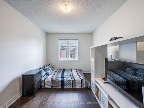 Photo 26 at 15 Lowther Avenue, Oak Ridges, Richmond Hill