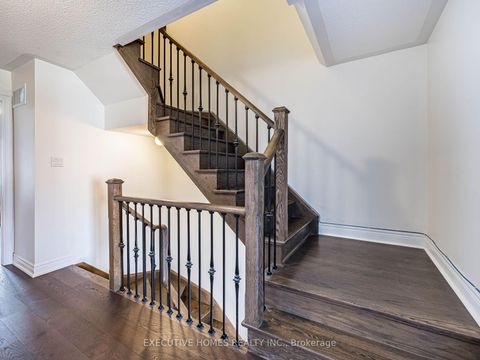 Photo 34 at 15 Lowther Avenue, Oak Ridges, Richmond Hill