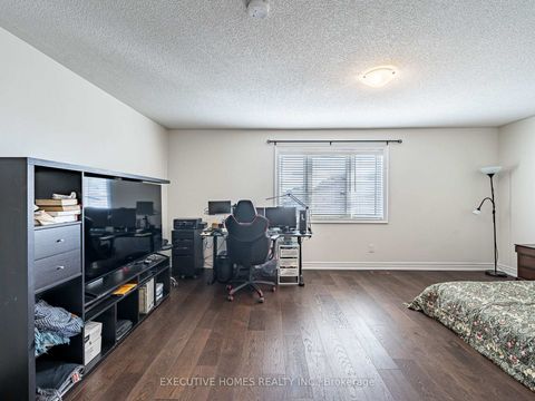 Photo 35 at 15 Lowther Avenue, Oak Ridges, Richmond Hill