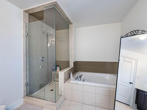 Photo 41 at 15 Lowther Avenue, Oak Ridges, Richmond Hill