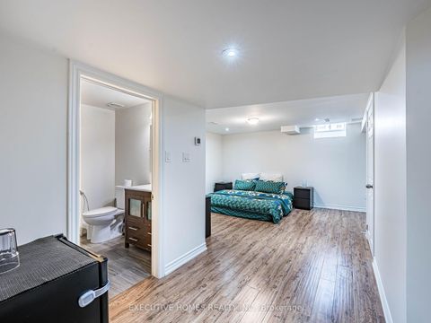 Photo 43 at 15 Lowther Avenue, Oak Ridges, Richmond Hill