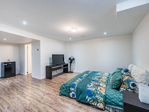 Photo 44 at 15 Lowther Avenue, Oak Ridges, Richmond Hill