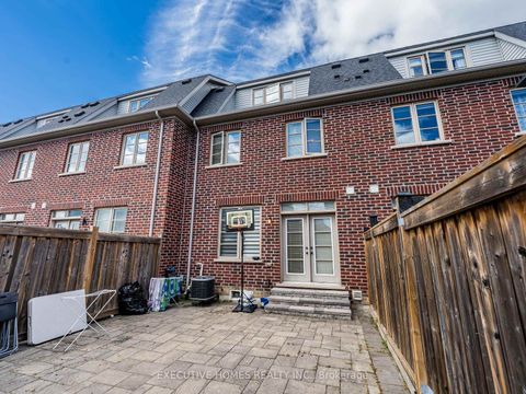 Photo 49 at 15 Lowther Avenue, Oak Ridges, Richmond Hill