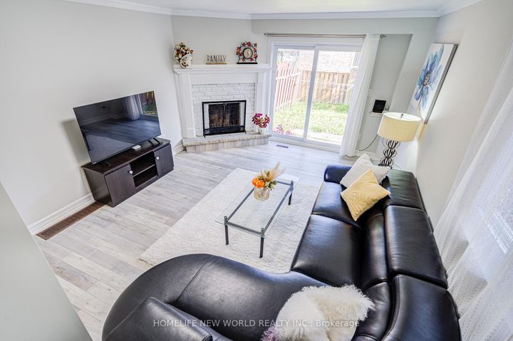 Photo 13 at 29 Puma Drive, L'Amoreaux, Toronto