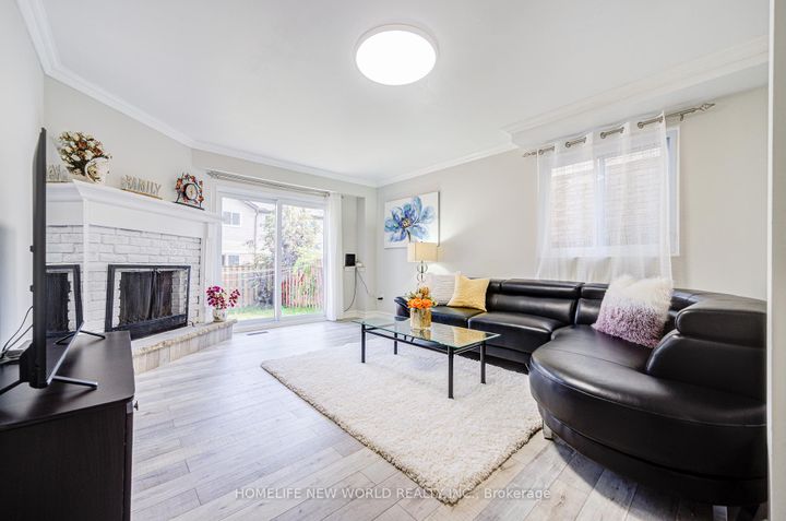 Photo 14 at 29 Puma Drive, L'Amoreaux, Toronto