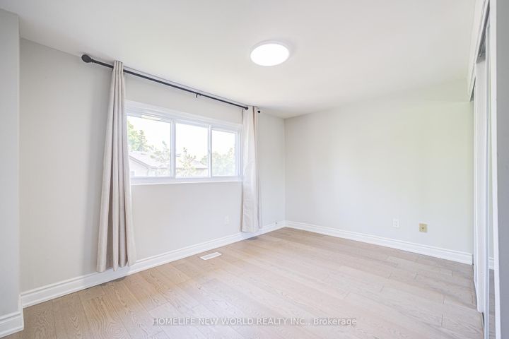 Photo 20 at 29 Puma Drive, L'Amoreaux, Toronto