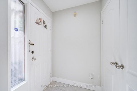 Photo 3 at 29 Puma Drive, L'Amoreaux, Toronto