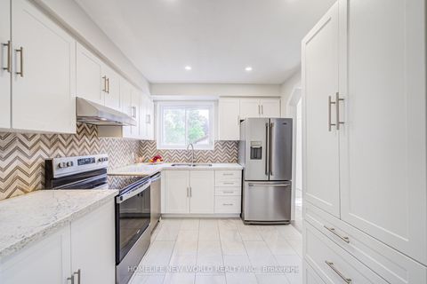 Photo 4 at 29 Puma Drive, L'Amoreaux, Toronto