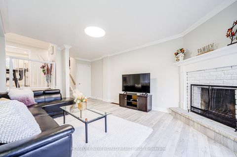 Photo 17 at 29 Puma Drive, L'Amoreaux, Toronto