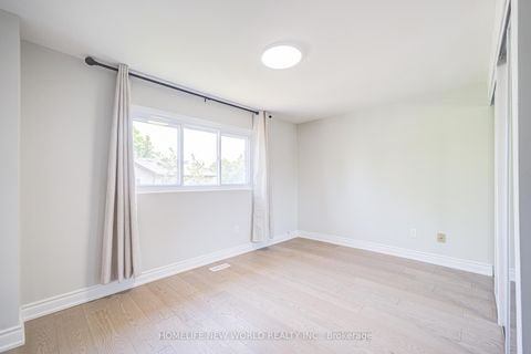 Photo 20 at 29 Puma Drive, L'Amoreaux, Toronto