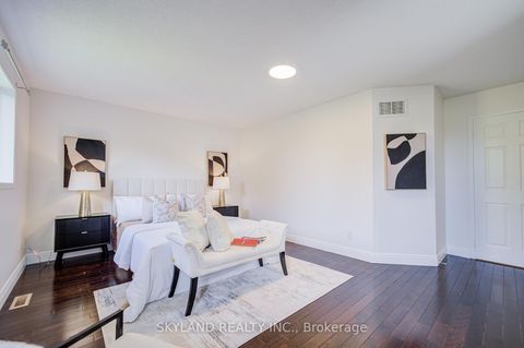 Photo 33 at 78 Monteith Crescent, Maple, Vaughan