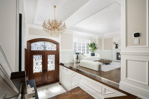 Photo 3 at 86 Hillcrest Avenue, Willowdale East, Toronto