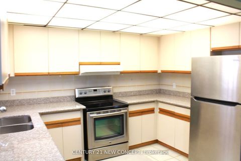 Photo 8 at 25 Quaker Ridge Road, Glen Shields, Vaughan
