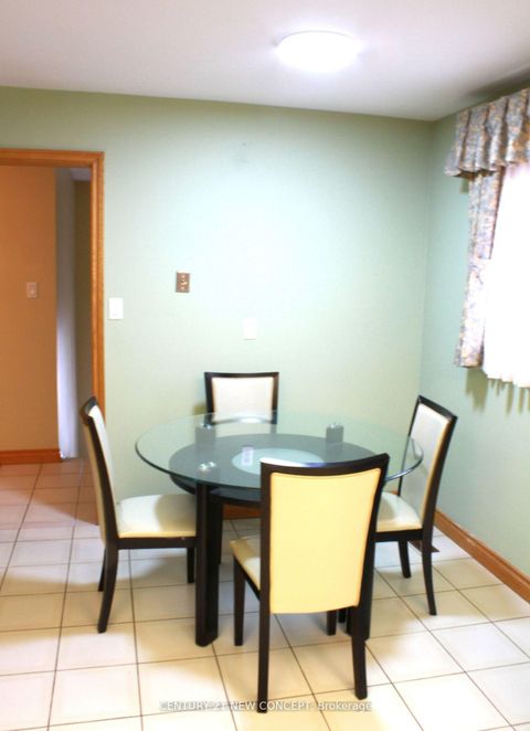 Photo 9 at 25 Quaker Ridge Road, Glen Shields, Vaughan