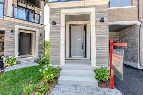 Photo 3 at 23 Archambault Way, Vellore Village, Vaughan