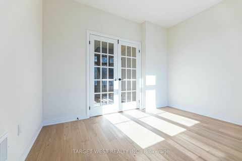 Photo 11 at 23 Archambault Way, Vellore Village, Vaughan