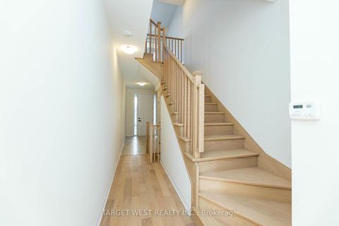 Photo 12 at 23 Archambault Way, Vellore Village, Vaughan
