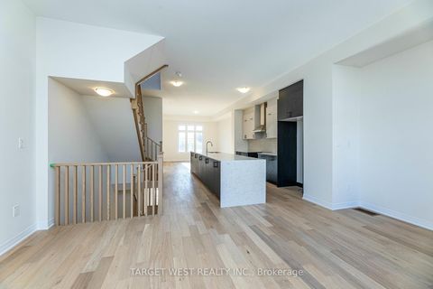 Photo 13 at 23 Archambault Way, Vellore Village, Vaughan