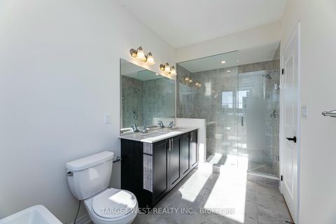 Photo 30 at 23 Archambault Way, Vellore Village, Vaughan