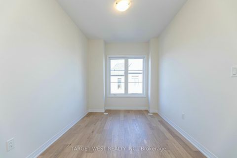 Photo 33 at 23 Archambault Way, Vellore Village, Vaughan