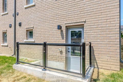 Photo 36 at 23 Archambault Way, Vellore Village, Vaughan