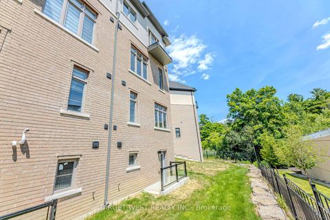 Photo 37 at 23 Archambault Way, Vellore Village, Vaughan