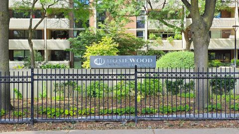 Photo 2 at 810 - 40 Homewood Avenue, South St. James Town, Toronto