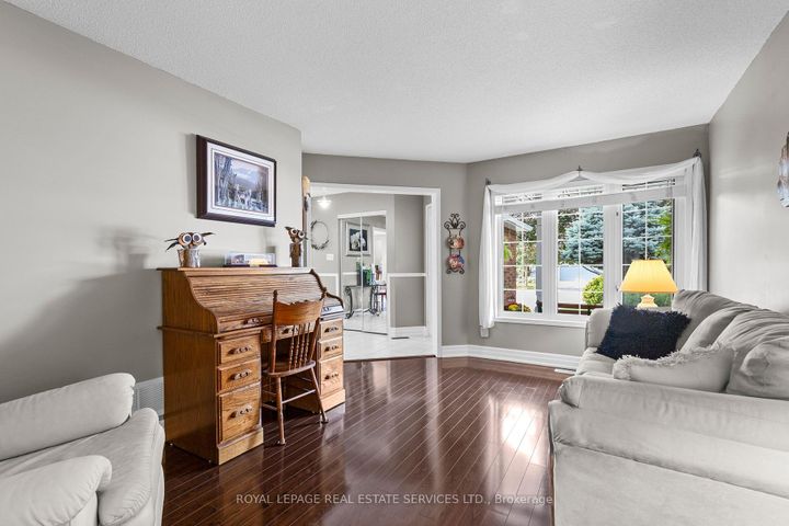 Photo 3 at 14248 Argyll Road, Georgetown, Halton Hills