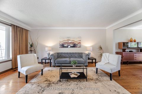 Photo 5 at 9 Wingrove Hill, City Centre West, Toronto