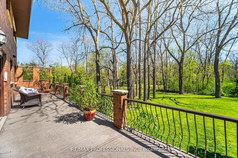 Photo 35 at 9 Wingrove Hill, City Centre West, Toronto