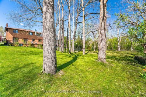 Photo 39 at 9 Wingrove Hill, City Centre West, Toronto