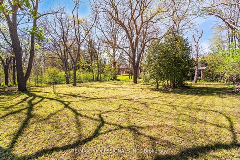 Photo 41 at 9 Wingrove Hill, City Centre West, Toronto