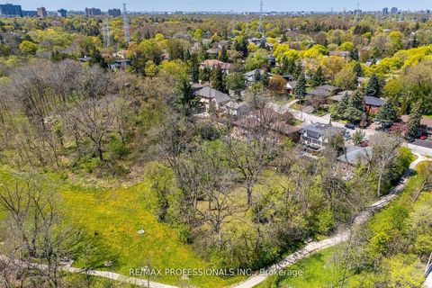 Photo 46 at 9 Wingrove Hill, City Centre West, Toronto