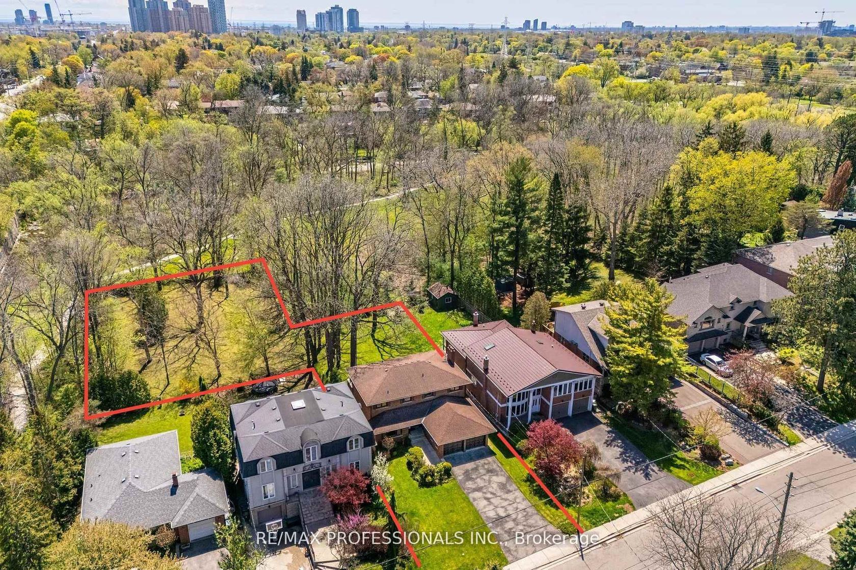 9 Wingrove Hill, City Centre West, Toronto 