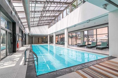 Photo 7 at 3809 - 38 Grenville Street, Bay Street Corridor, Toronto