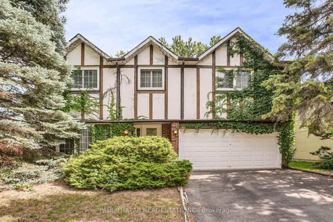Photo 1 at 17 Dolan Gate, Don Valley Village, Toronto