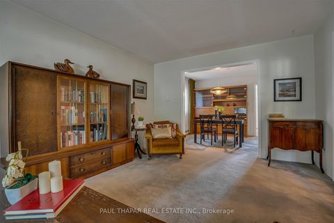 Photo 8 at 17 Dolan Gate, Don Valley Village, Toronto