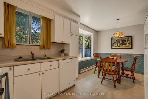Photo 10 at 17 Dolan Gate, Don Valley Village, Toronto
