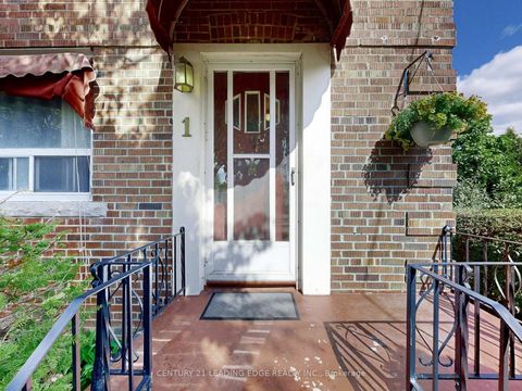 Photo 5 at 1 Faulkland Road, Birchmount, Toronto