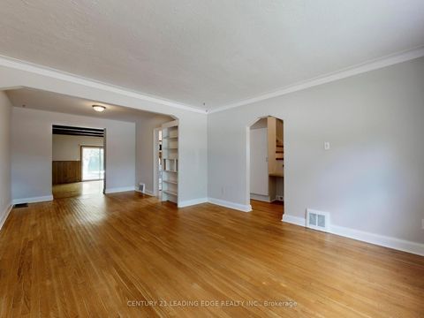 Photo 9 at 1 Faulkland Road, Birchmount, Toronto