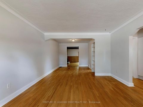 Photo 10 at 1 Faulkland Road, Birchmount, Toronto