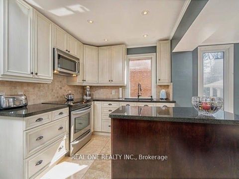 Photo 5 at 34 Vassar Drive, Rosethorn, Toronto