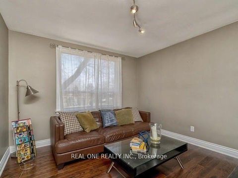 Photo 8 at 34 Vassar Drive, Rosethorn, Toronto
